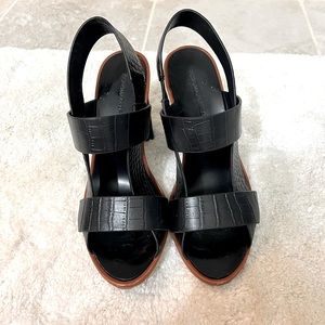 BCBGMAXAZRIA high heel sandals. Size 8